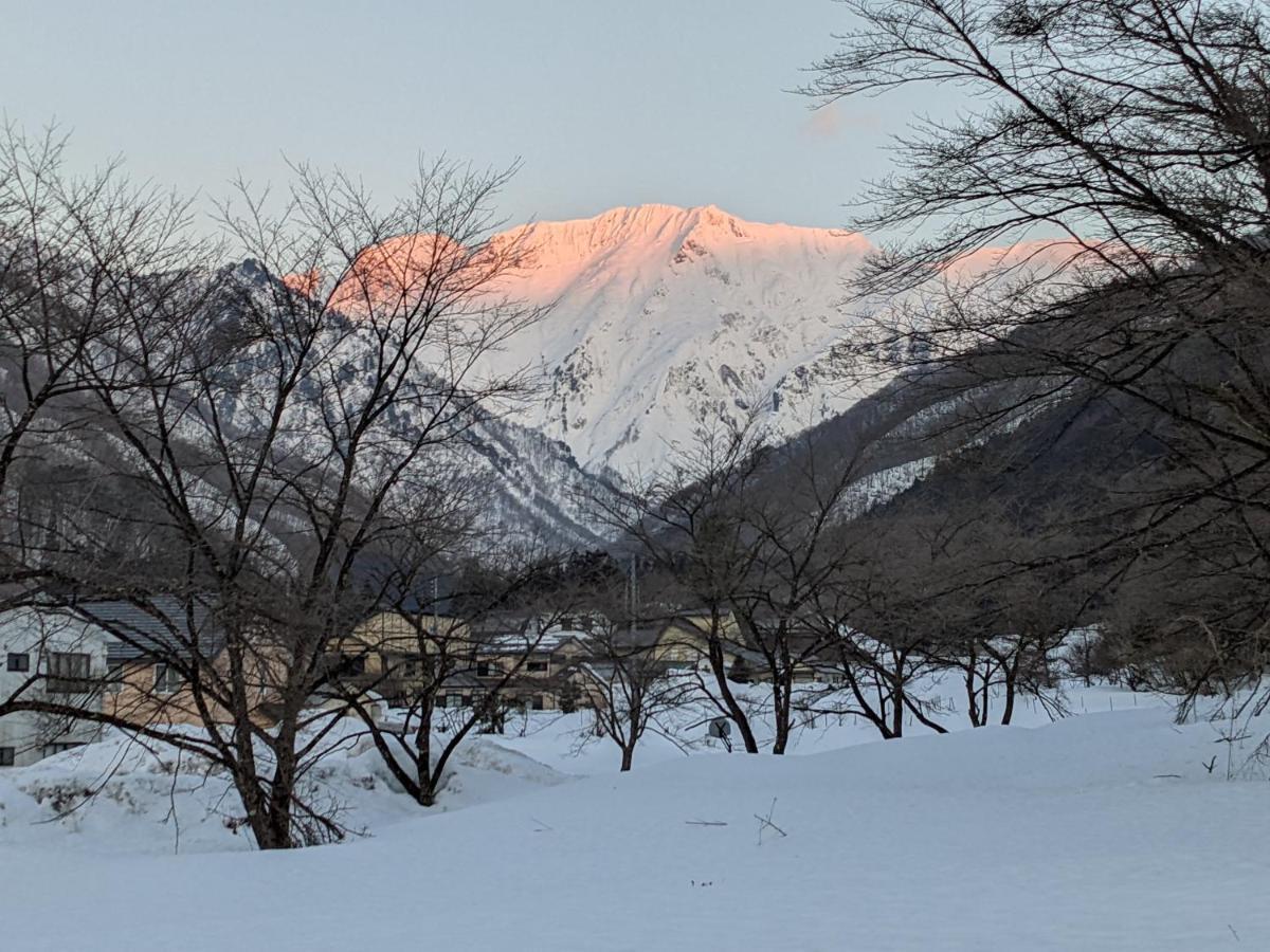 מינקמי Tanigawa Valley Lodge & Coffee Roastery מראה חיצוני תמונה